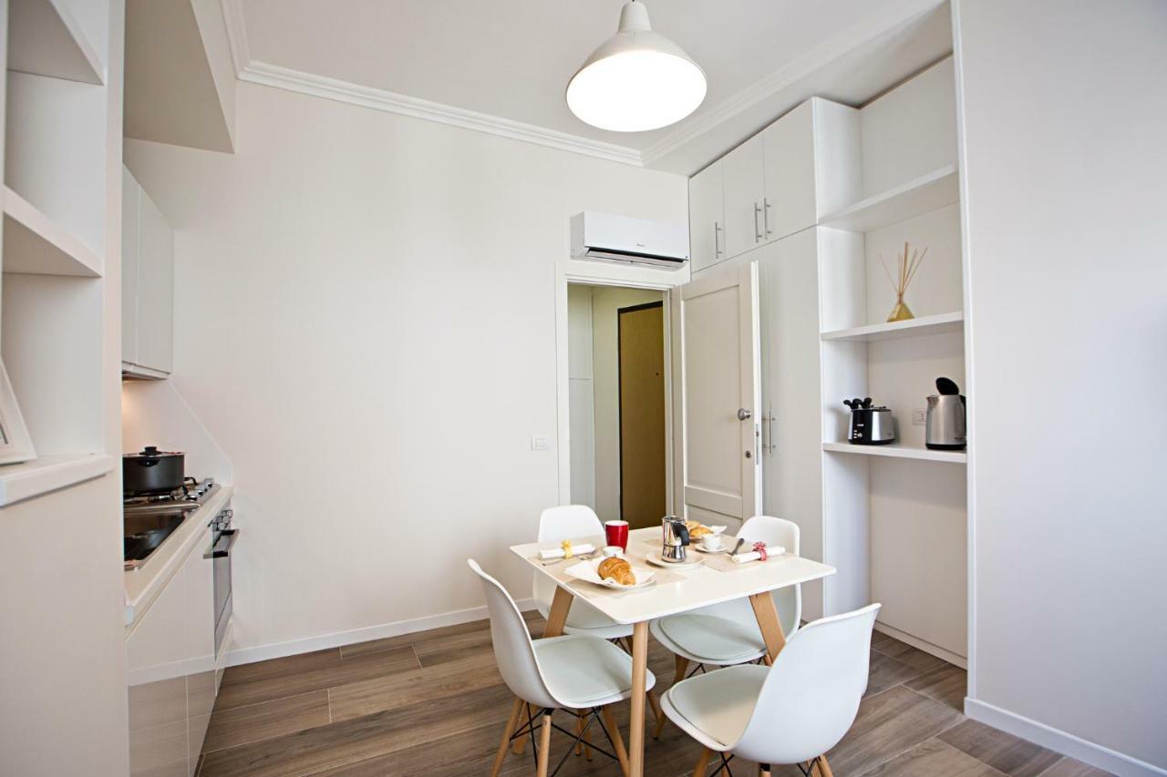 Di 80 M² Con 3 * Napoli